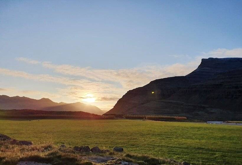 هتل Fossardalur Guesthouse