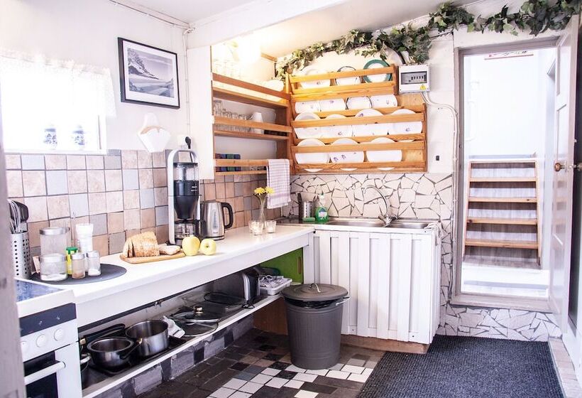 هتل Fossardalur Guesthouse