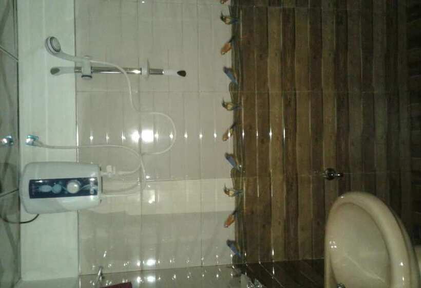 ホテル Pine Village Home Stay