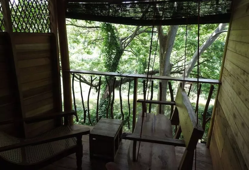 Hotelli River Side Cabana