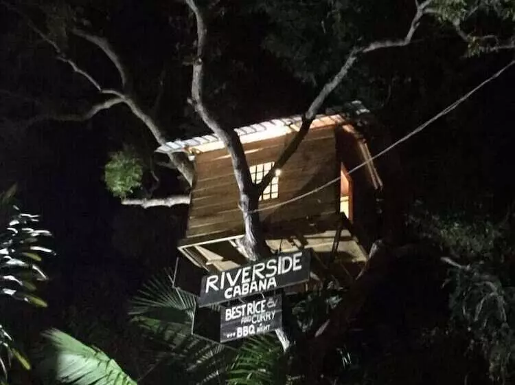 Hotelli River Side Cabana