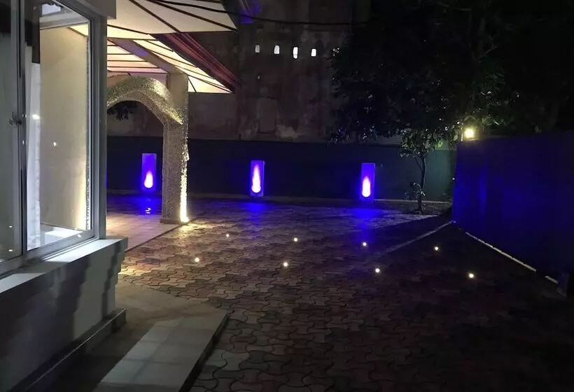 ホテル Villaflorence