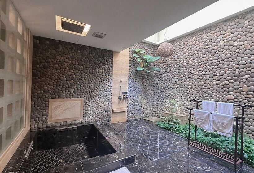 Orient Luxury Villa Motel