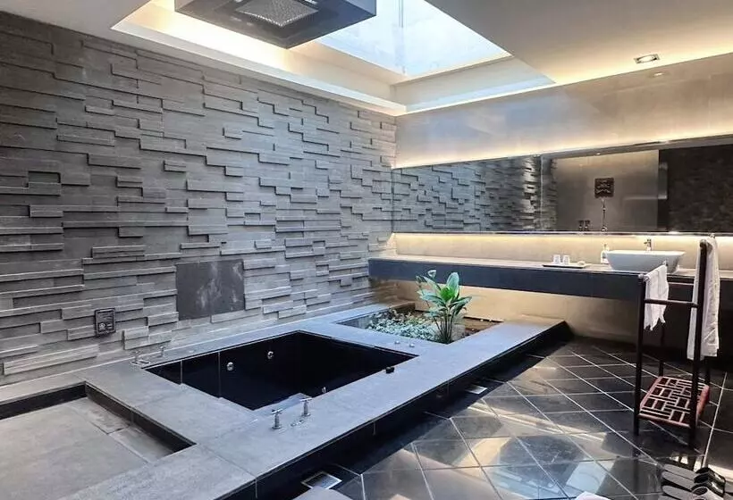 Orient Luxury Villa Motel