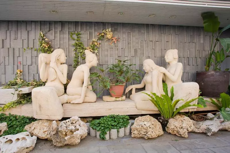 Orient Luxury Villa Motel