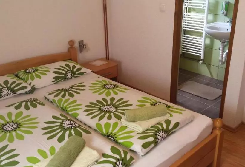 Hotelli St George B&b