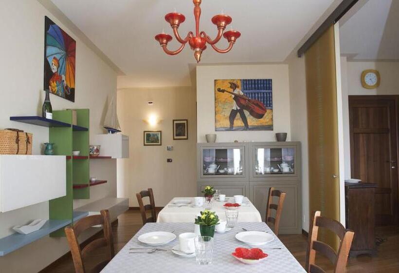 Отель B&b La Frola