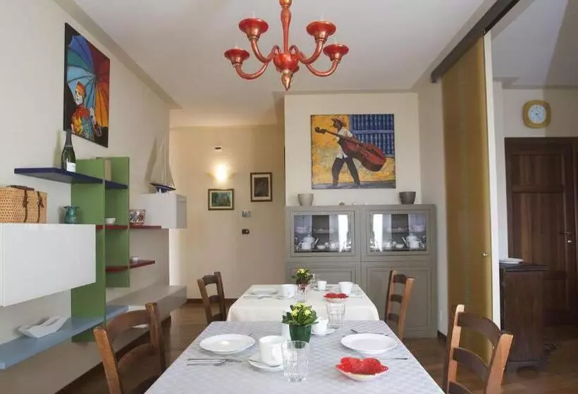 Hotelli B&b La Frola