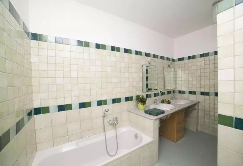 Hotelli B&b La Frola