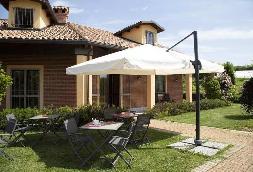 Hotelli B&b La Frola