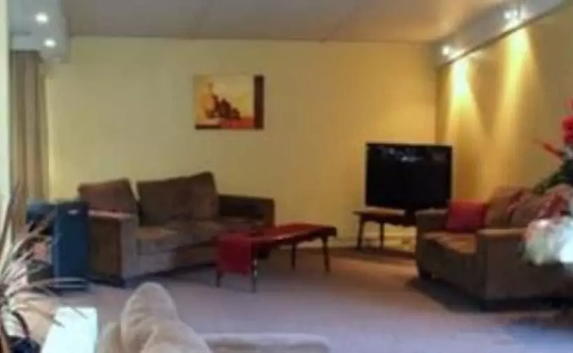 Hotelli Caves Motor Inn