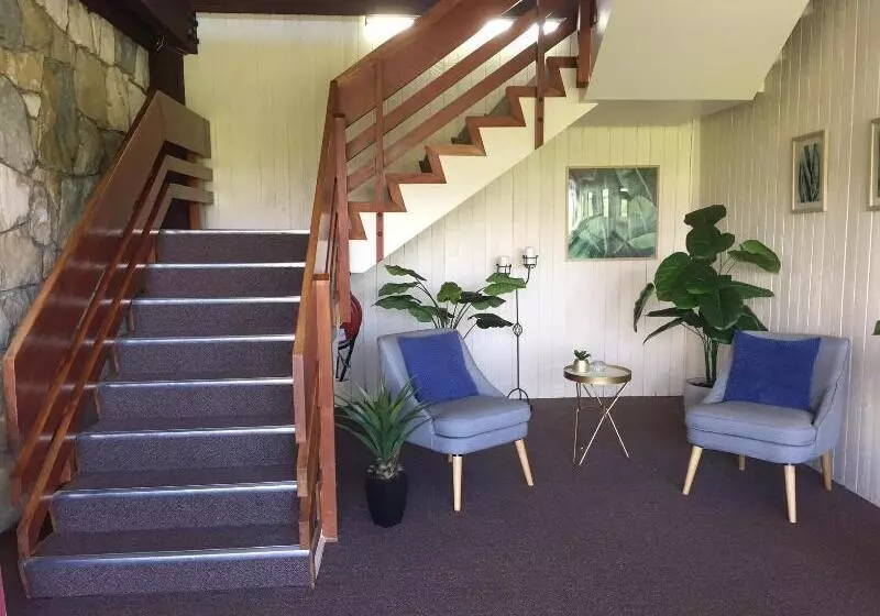 Hotelli Caves Motor Inn