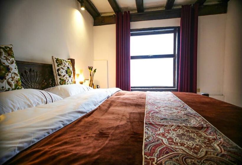 فندق Energy Healing Space Inn