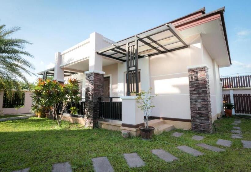 Отель Fortune Surin