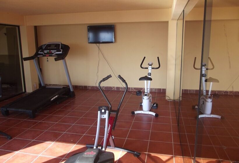 هتل La Ribiera Del Lago Peten Itza