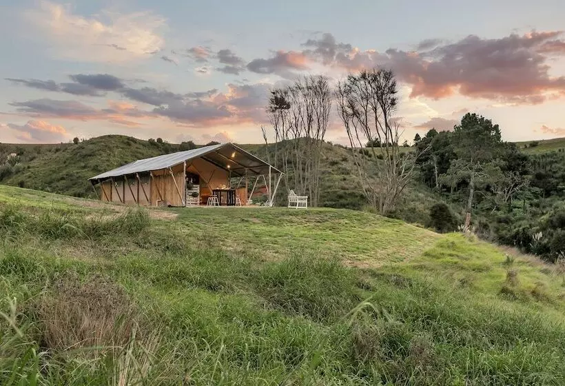 Hotelli Luxury Under Canvas