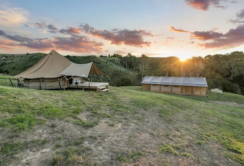 호텔 Luxury Under Canvas