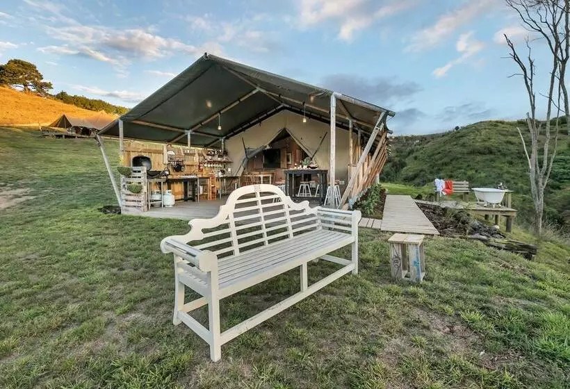 Hotelli Luxury Under Canvas