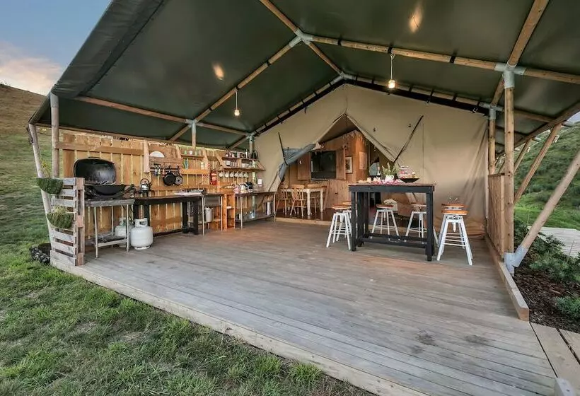 Hotelli Luxury Under Canvas