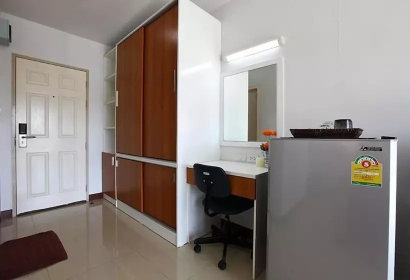 Hotelli Taweesuk Residence