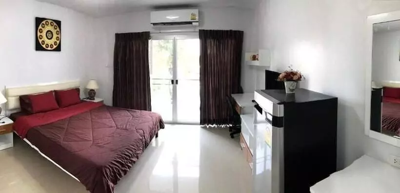 Hotelli Taweesuk Residence