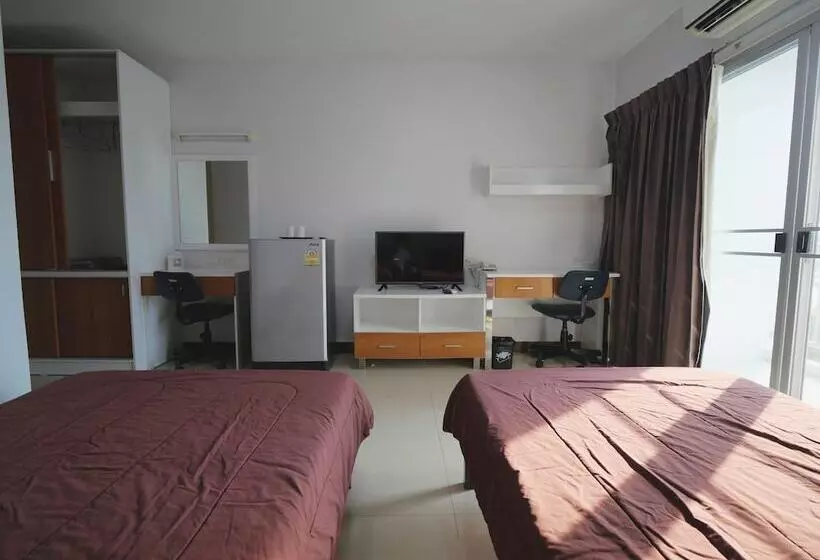 Hotelli Taweesuk Residence