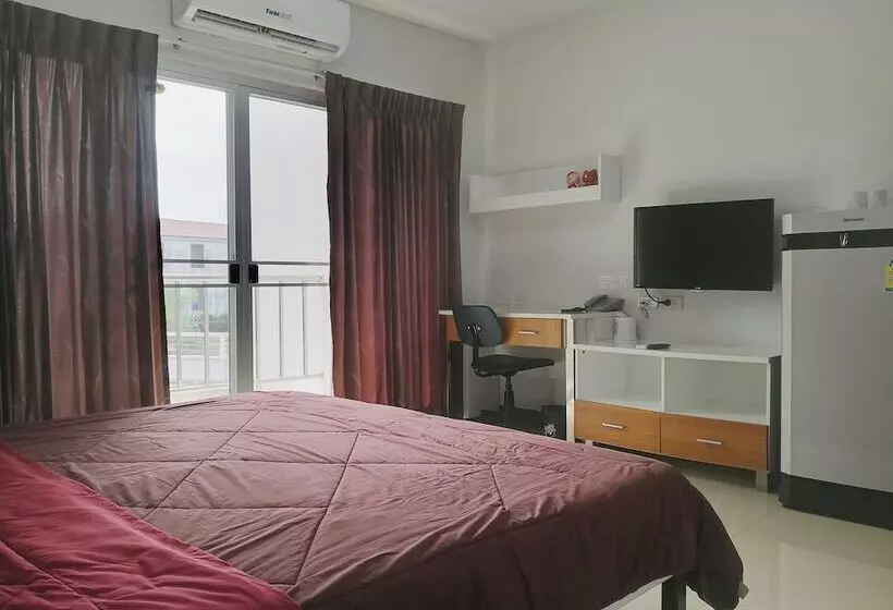 Hotelli Taweesuk Residence