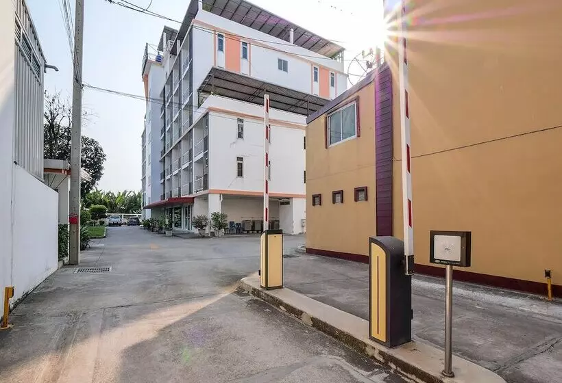 Hotelli Taweesuk Residence