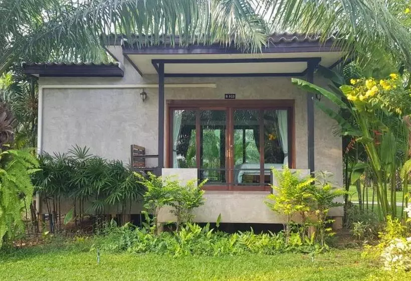 Palm Pran Resort