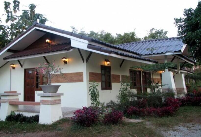 Suanlamyai Resort
