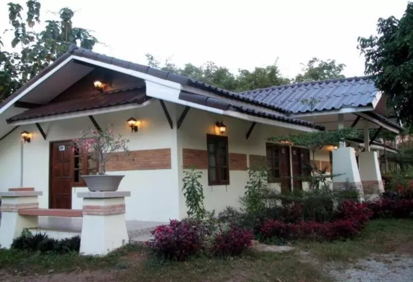 Suanlamyai Resort