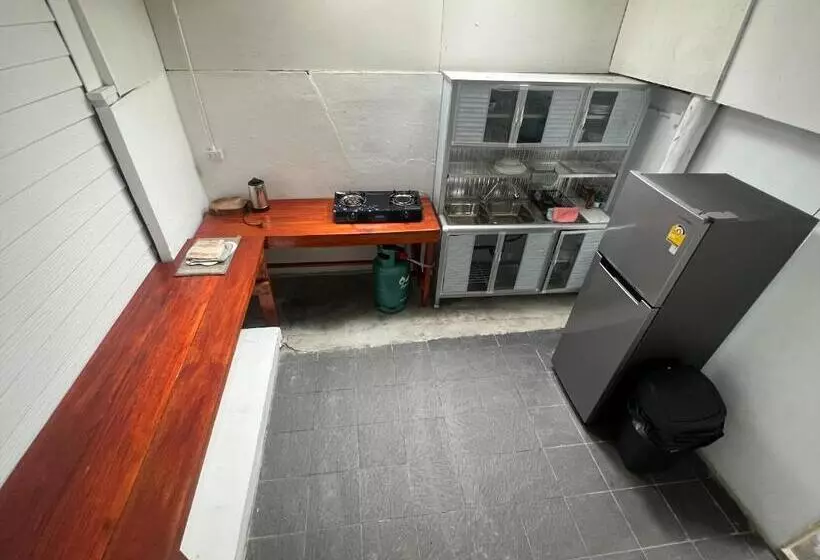 Haad Chao Phao Resort