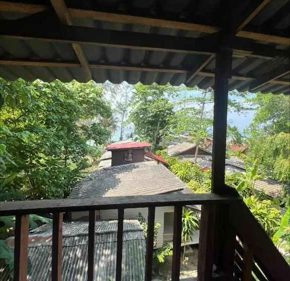 Haad Chao Phao Resort