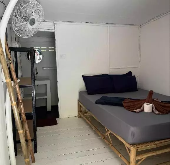 Haad Chao Phao Resort