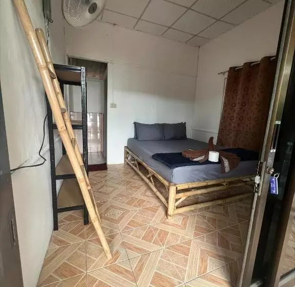 Haad Chao Phao Resort