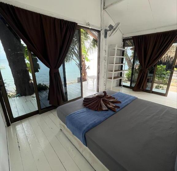 Haad Chao Phao Resort