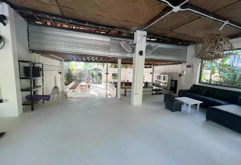 Haad Chao Phao Resort