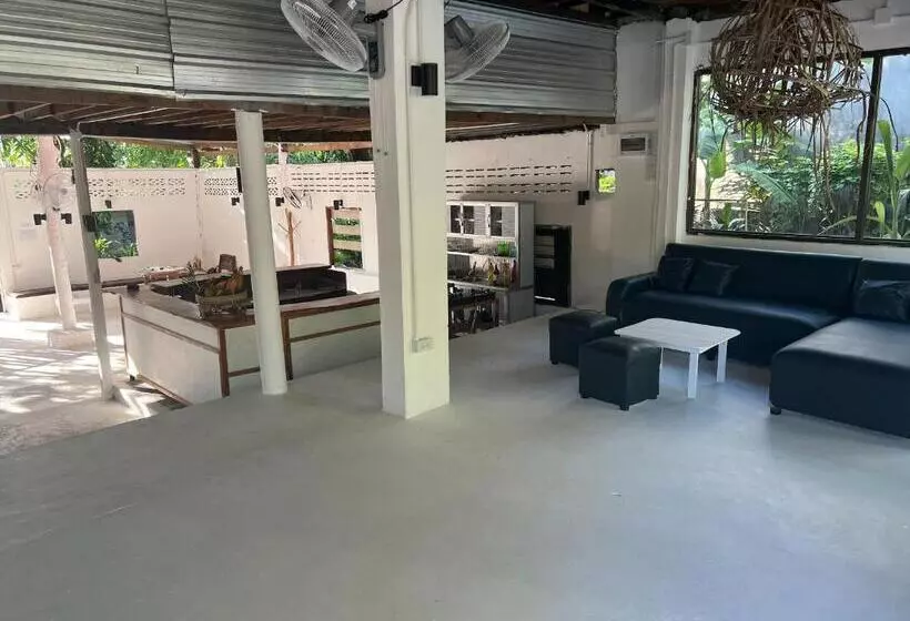 Haad Chao Phao Resort