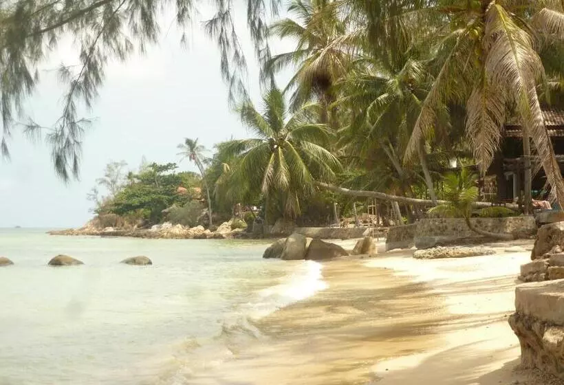 Haad Chao Phao Resort