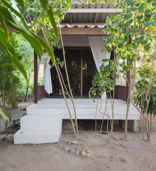 Haad Chao Phao Resort