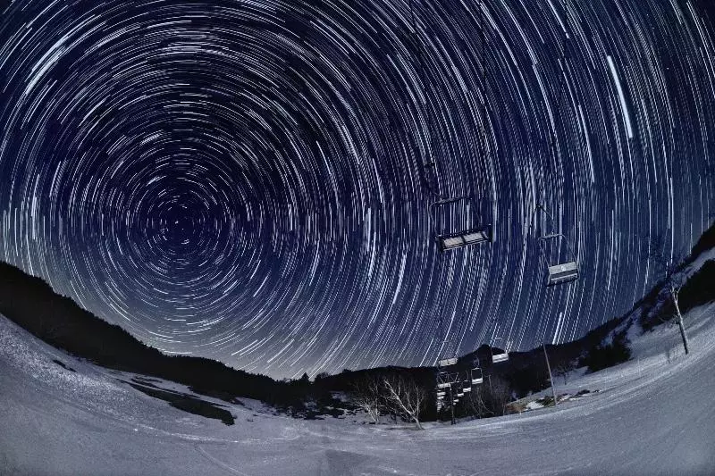 Hotelli Spa Lodge Redwood Inn