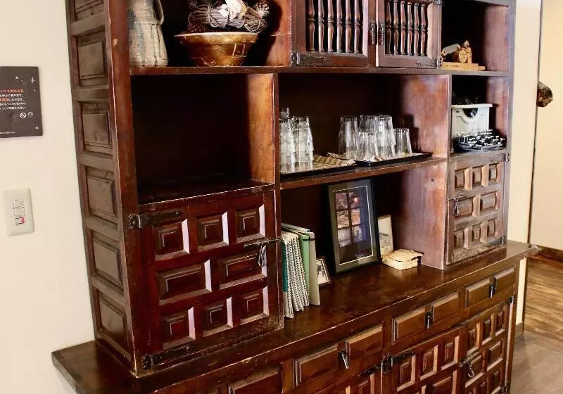 Hotelli Spa Lodge Redwood Inn