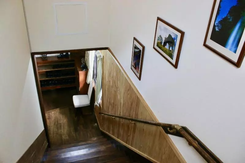 Hotelli Spa Lodge Redwood Inn