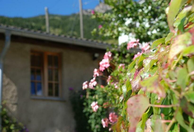 مبيت وإفطار Casa Dosc