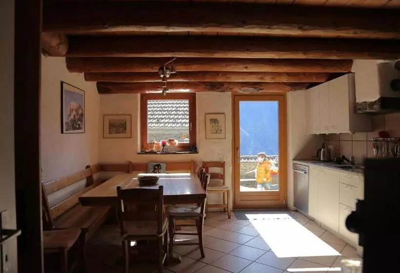 Aamiaismajoitus (B&B) Casa Dosc