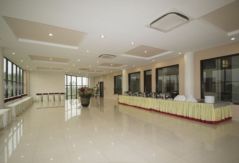 Hotel Grand International