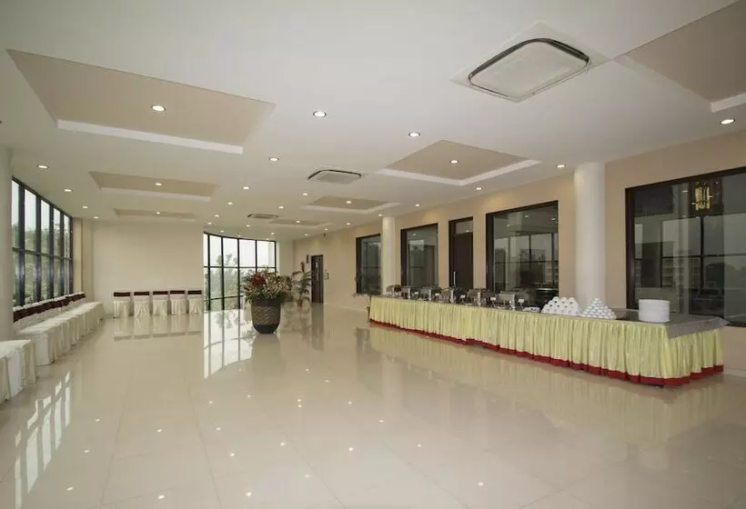 Hotelli Grand International