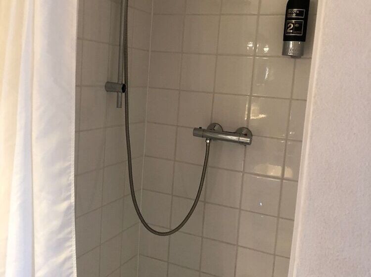 The Bliss Hotel Kitchen & Deli