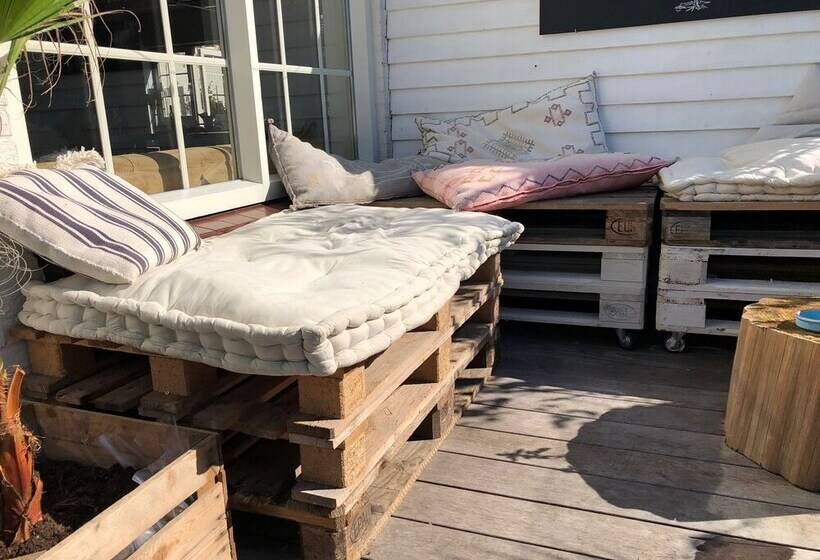 The Bliss Hotel Kitchen & Deli