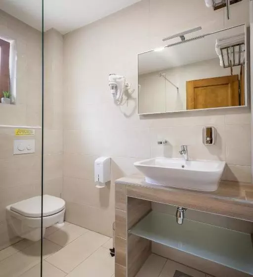 تختخواب و صبحانه Rooms Imperial House